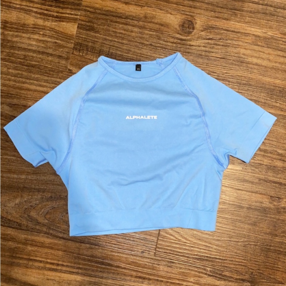 **SOLD** Alphalete Crop Top